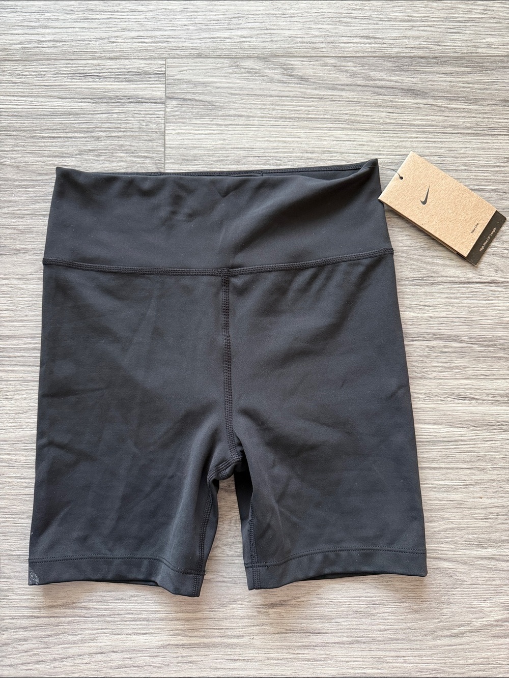 Nike Black Jouniors High-Waist Bike Shorts Size M